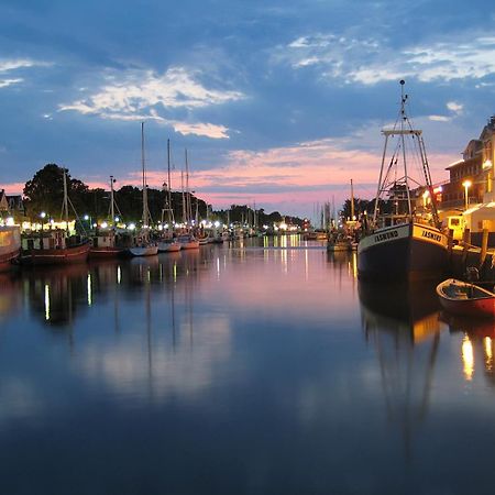 Strandpalais/Meerblick Rostock Exterior foto